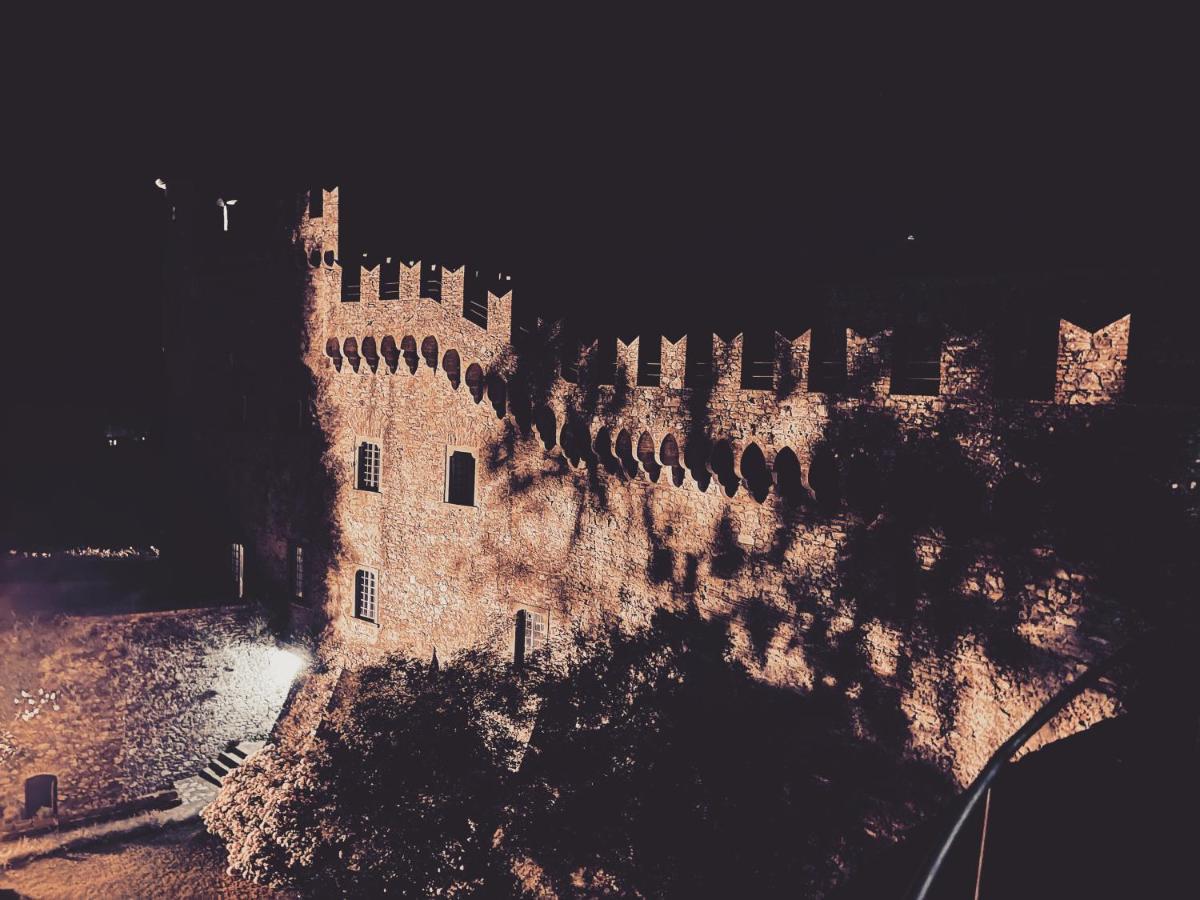 Castello Malaspina Di Fosdinovo Hotel Kültér fotó